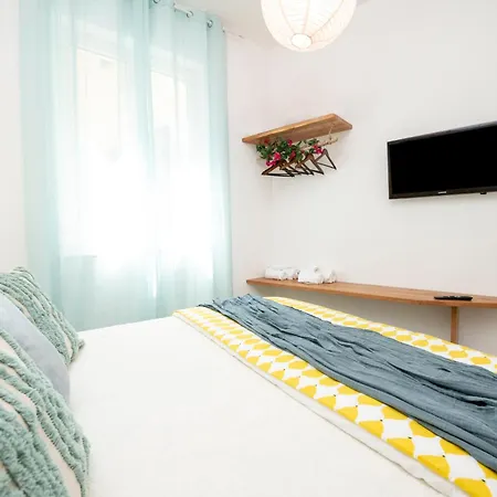 Amoneglia, 2 Minutes Walk To The Beach, Pvt Park 3* Moneglia