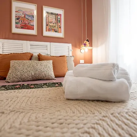 Amoneglia, 2 Minutes Walk To The Beach, Pvt Park Guest house Moneglia