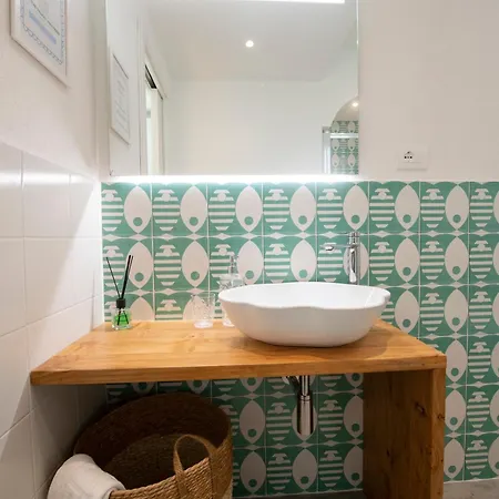 Guest house Amoneglia, 2 Minutes Walk To The Beach, Pvt Park Moneglia