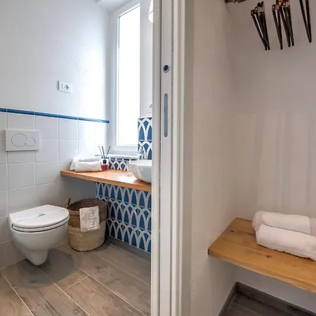 Guest house Amoneglia, 2 Minutes Walk To The Beach, Pvt Park