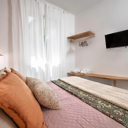 Guest house Amoneglia, 2 Minutes Walk To The Beach, Pvt Park Moneglia