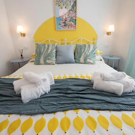 Amoneglia, 2 Minutes Walk To The Beach, Pvt Park