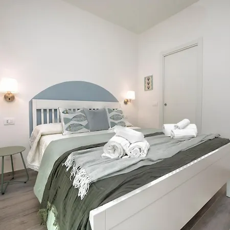Guest house Amoneglia, 2 Minutes Walk To The Beach, Pvt Park