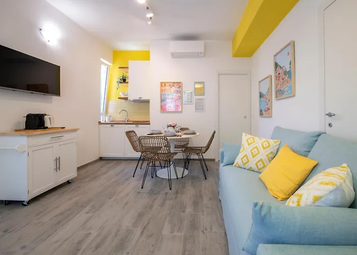 Amoneglia, 2 Minutes Walk To The Beach, Pvt Park Vendégház 3*
